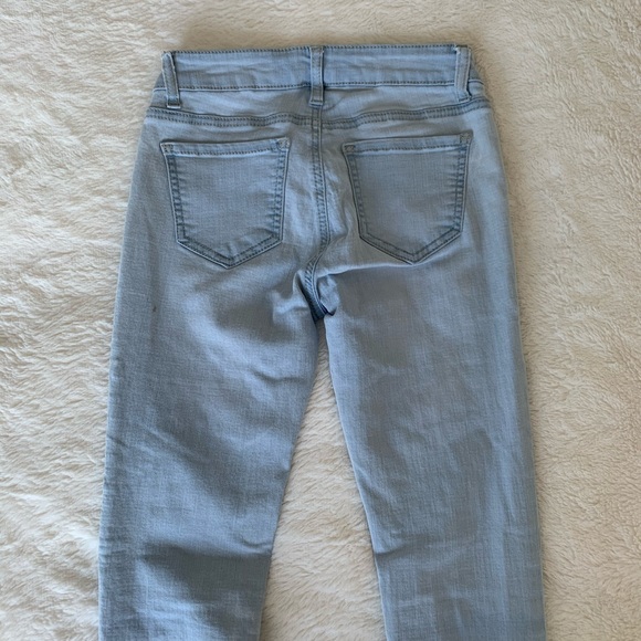 Light Wash Skinny Jeans - Picture 3 of 4